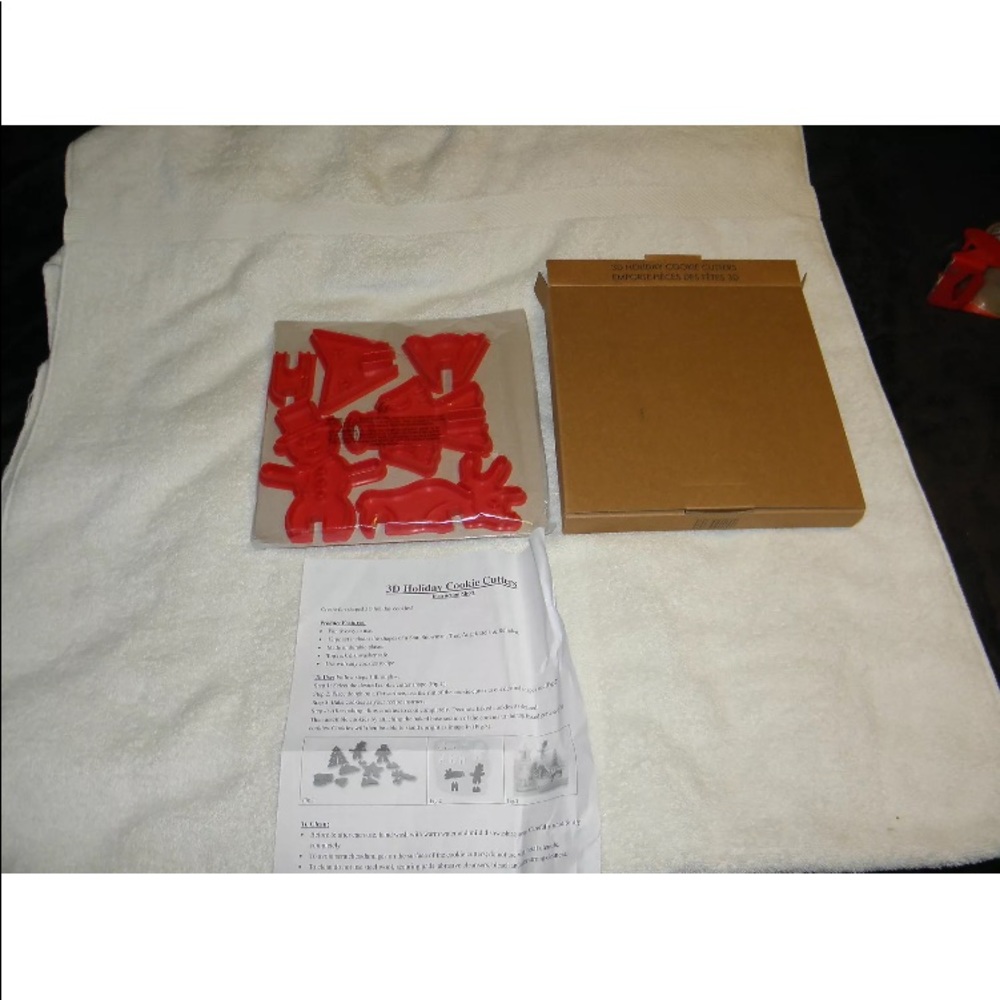 Avon 3D Holiday Cookie Cutters NIB